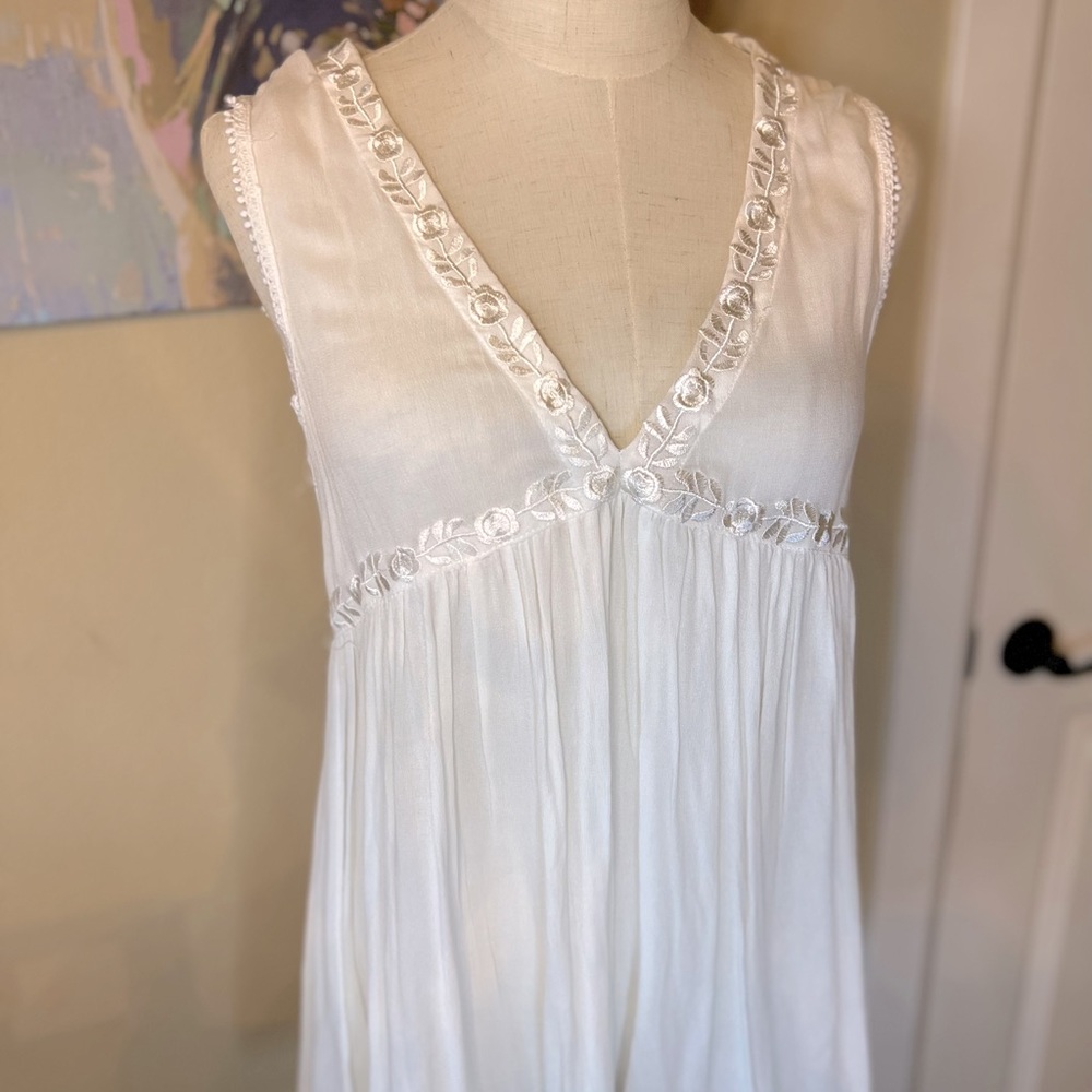 WHITE TUNIC